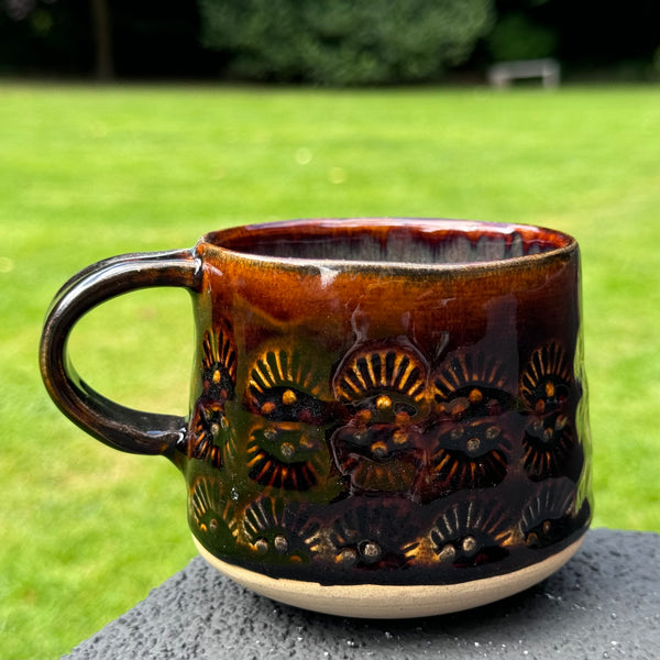 Chestnut textured mug