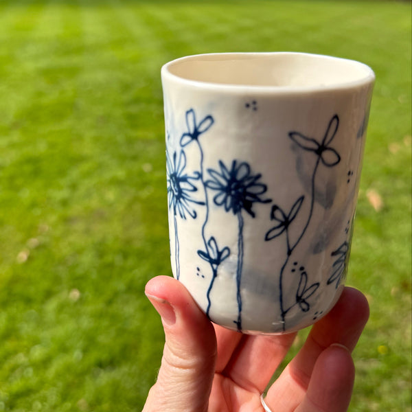 Blue and white porcelain - sweet pair of small cups