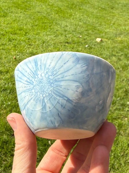 Blue porcelain small bowl (flower)