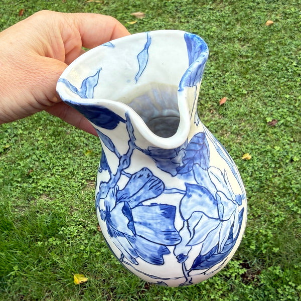Blue porcelain jug (birds and magnolia)